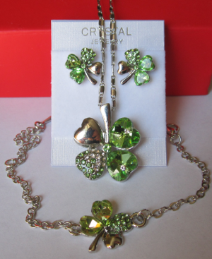 Комплект в виде цветка с зелеными кристаллами Сваровски