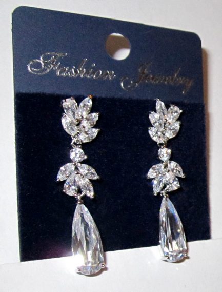Серьги родированные c фианитами E-103 цена