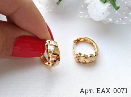 Серьги EAX-0071 на белом фоне