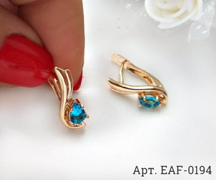 Фианитовые серьги EAF-0194 вид сбоку