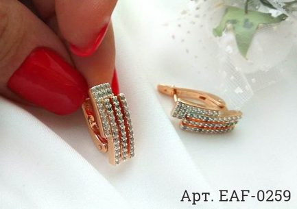 Фианитовые серьги EAF-0259 вид сбоку