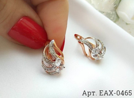 Позолоченные серьги EAX-0465 на белом фоне