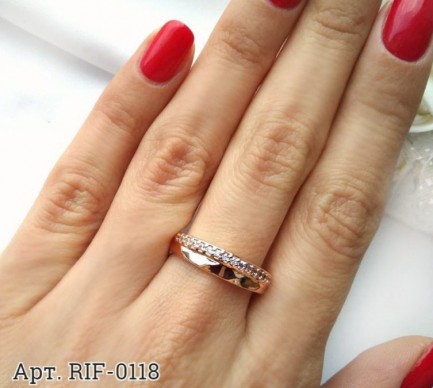 Кольцо с фианитовыми вставками RIF-0118 цена