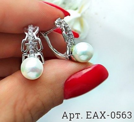 Серьги родированные с жемчугом EAX-0563 цена