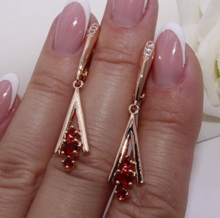 Серьги длинные с фианитами E-376 цена