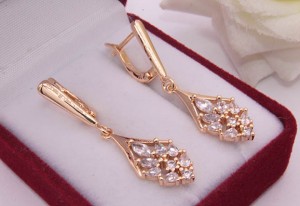 Серьги позолоченные фианитовые E-670 цена