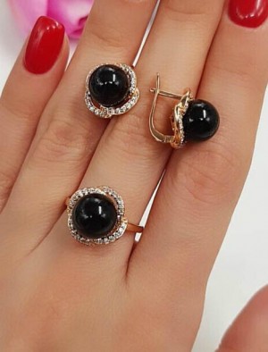 Комплект серьги и кольцо с черным камнем