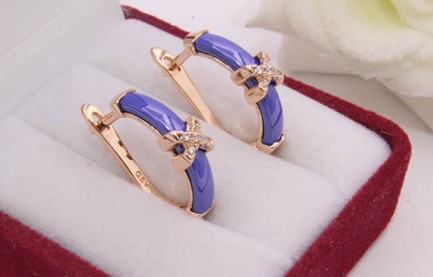 Серьги позолоченные с цветной керамикой и фианитами E-686-g-blue цена
