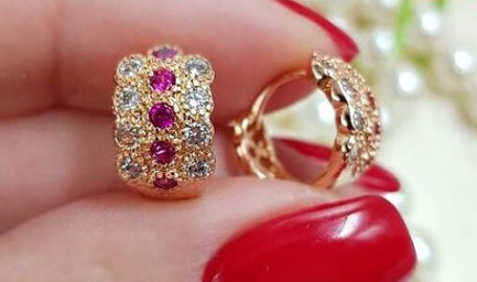 Серьги позолоченные с фианитами E-696 цена