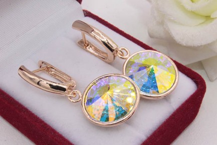 Серьги позолоченные с кристаллами Swarovski E-739 цена