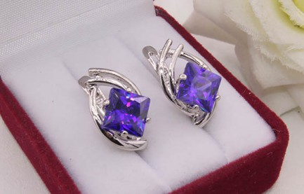 Серьги родированные с фианитами E-769 цена