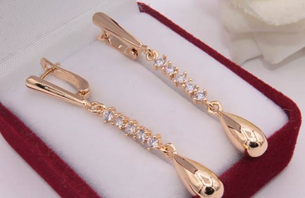 Серьги длинные стильные с фианитами E-845 цена