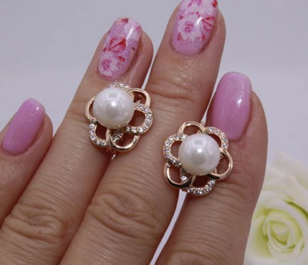Серьги с жемчугом и фианитами E-891 цена