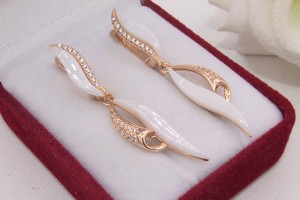 Серьги с керамикой и фианитами E-916 цена