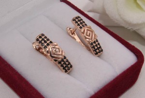 Серьги позолоченные с фианитами E-1009 цена