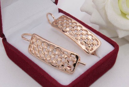 Серьги с позолотой E-1037 цена