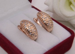 Серьги позолоченные с фианитами E-934 цена