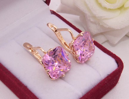 Серьги с розовыми фианитами E-974