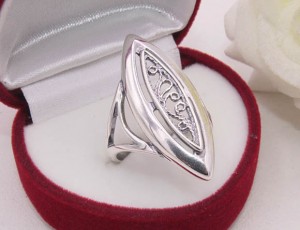 Кольцо посеребренное R-0099 бижутерия