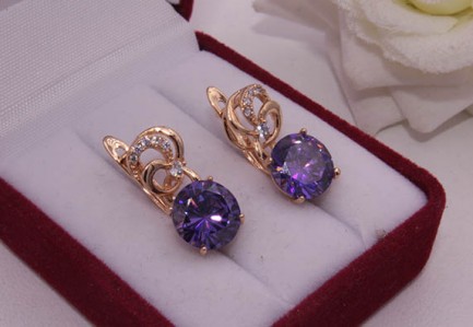 Серьги ажурные с цветными фианитами E-1075 цена
