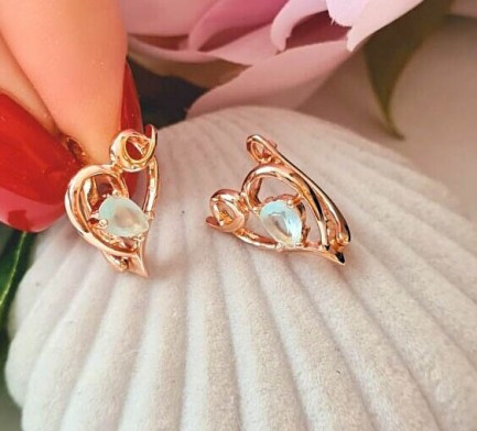 Серьги позолоченные с фианитами E-1094 цена