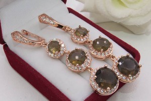 Серьги длинные позолоченные с фианитами E-1106 цена