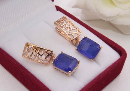 Серьги ажурные с фианитовыми вставками E-1164 цена