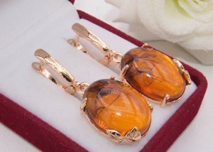 Серьги позолоченные с имитацией янтаря E-1213 цена