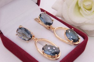 Серьги позолоченные с цветными фианитами E-1228 цена