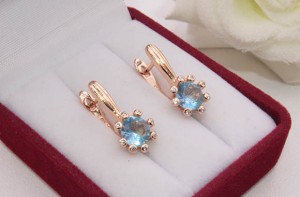 Серьги позолоченные фианитовые E-1240 цена