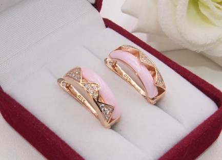 Серьги позолоченные с керамикой и фианитами E-1248 цена