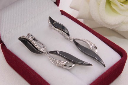 Серьги с керамикой и фианитами E-1261 цена