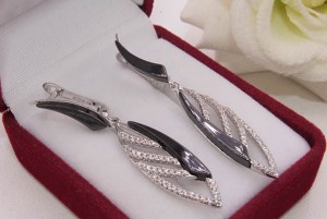 Серьги с керамикой и фианитами E-1264 цена