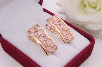 Серьги позолоченные с фианитами E-1293 цена
