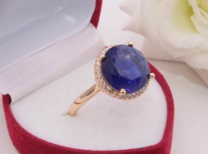 Кольцо с фианитами R-0264 купить
