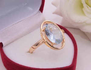 Кольцо позолоченное с фианитовой вставкой R-0281 купить