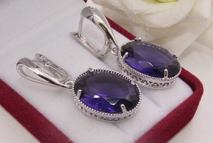 Серьги родированные фианитовые E-1380 цена