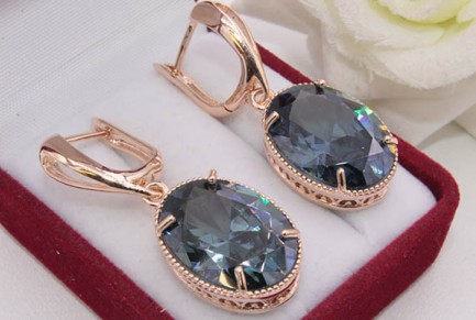 Серьги с цветными фианитами E-1436 цена