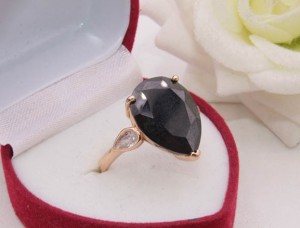 Кольцо позолоченное с фианитами R-0293 цена