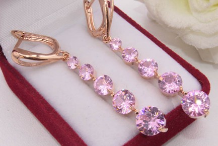 Серьги длинные фианитовые E-1746 сиреневые