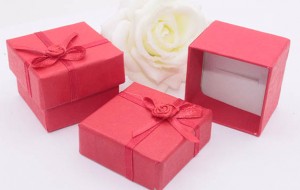 Подарочная коробочка box-red-2