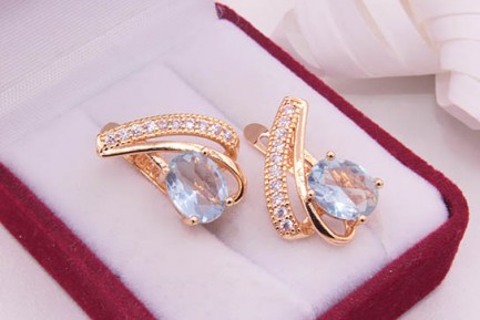 Серьги фианитовые с золотым покрытием E-2057
