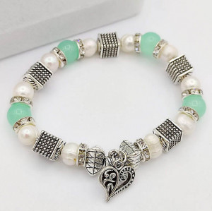 Браслет c жемчугом и цветными вставками BRAS-476-green