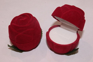 Подарочная коробочка для кольца box-red-3