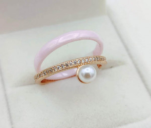 Кольцо с жемчугом и цветной керамикой R-0682-g-rose