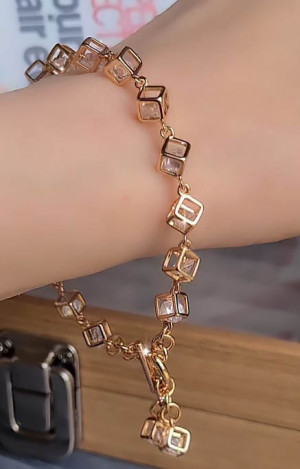 Браслет стильный с фианитами BRAS-955-g-19cm