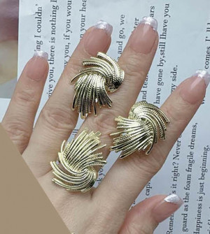 Набор стильной бижутерии ER-1151