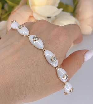 Браслет стильный позолоченный с керамикой BRAS-1125-g-white