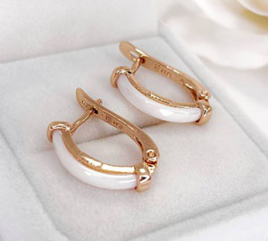 Серьги c белой керамикой E-6545-g-white