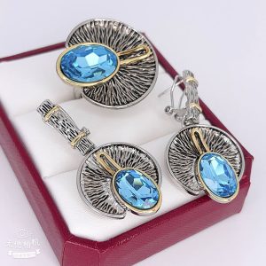 Набор стильной бижутерии с цветными вставками ER-1835